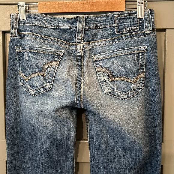 Big Star Maddie Low Rise Boot Cut Jeans Medium Wash Embroidered Western Size 27 - Picture 7 of 9